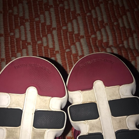 Women’s Adidas Tennis shoes - Picture 5 of 6